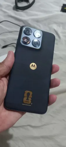 Vendo ou troco Motorola Edge 70 fusion edição limitada da copa