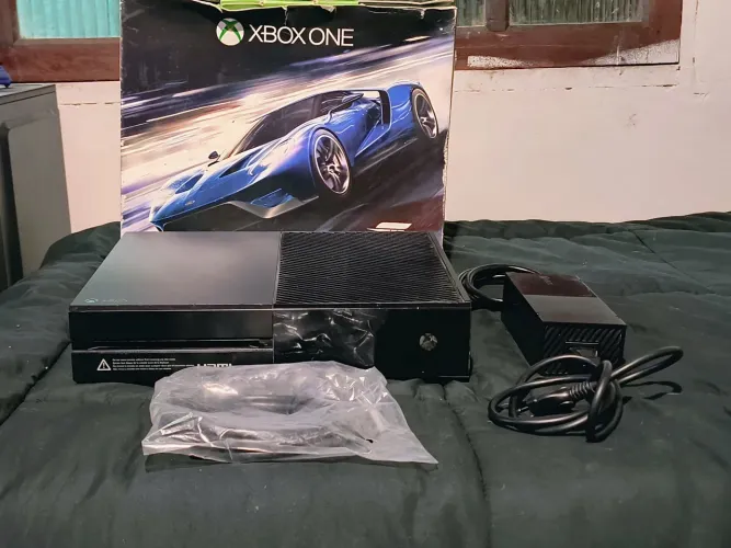 XBOX ONE FAT PARA CONSERTO OU RETIRADA DE PEÇAS