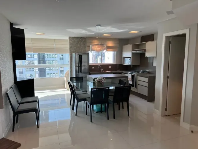 Linda Cobertuta Duplex Mobiliada Com Pscina no Pionerios em Balneário Camboriú