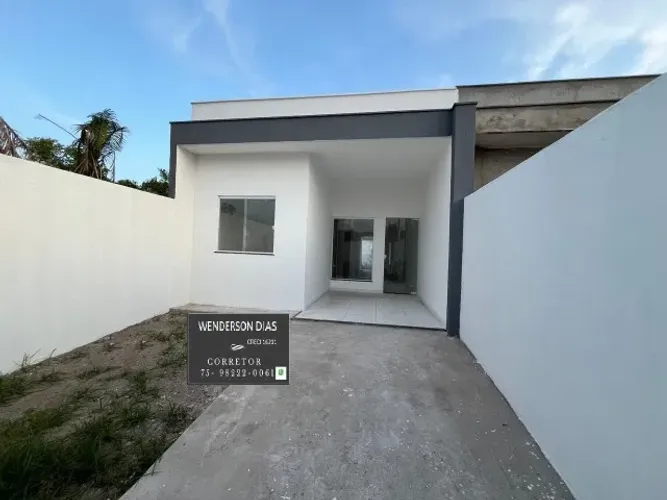 Na Gabriela 2. -Casa a venda de 2/4 com quintal amplo 