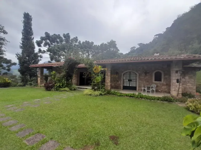 Sítio para Venda em Teresópolis, Santa Rita, 7 dormitórios, 5 suítes, 6 banheiros, 2 vagas