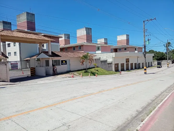 VENDO APARTAMENTO NO CONDOMÍNIO PRAIA DOS ARRECIFES - LOCAL DE ENORME EXPANSÃO 