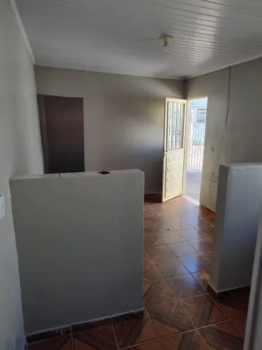 ALUGA-SE KITNET NA 517 CONJUNTO H SANTA MARIA NORTE