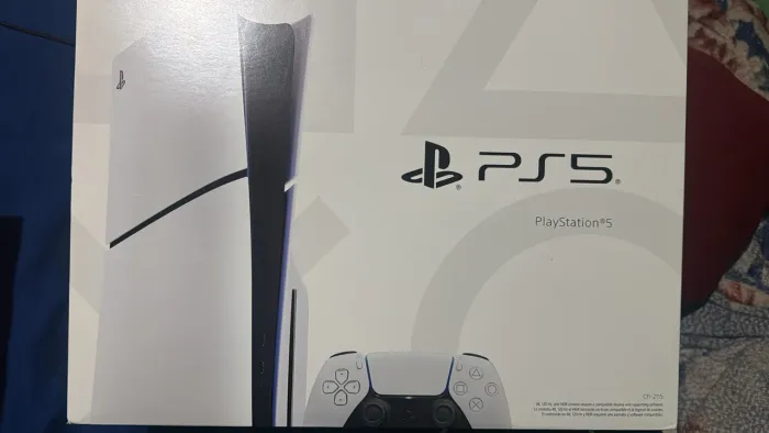 Vendo PS5 super novo nunca foi ligado, comprei faz 2 semana e não tenho tempo pra usar