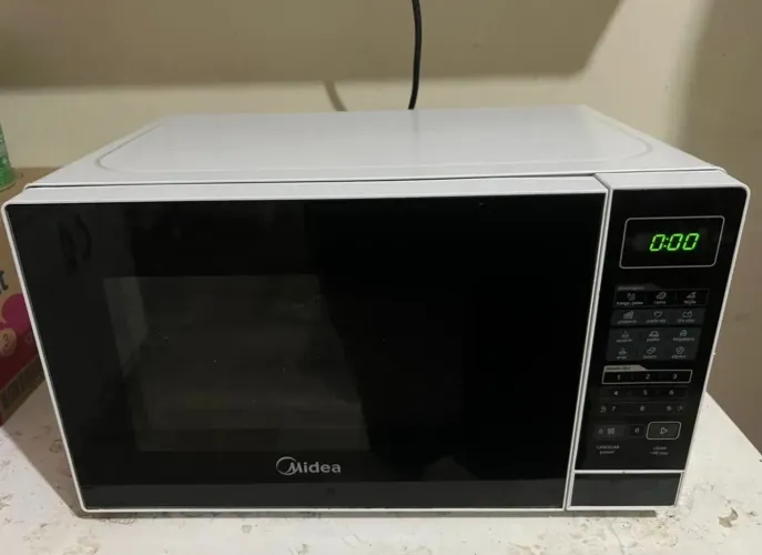 Microondas Midea 20 litros