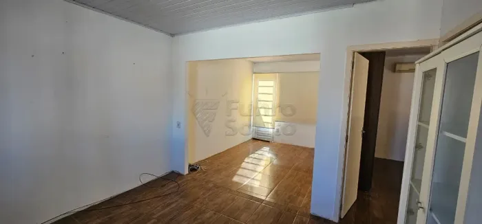 Casa com 2 Dormitórios, Ampla Churrasqueira e Pátio no Arcobaleno