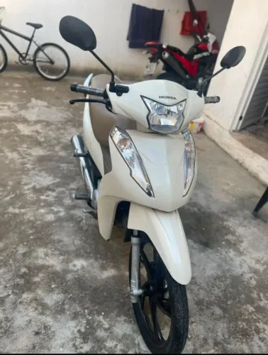 HONDA BIZ 2024 PARCELADA PELA LOJA