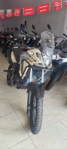 HONDA SAHARA 300 BEGE 2024 Shalon veículos Cariacica