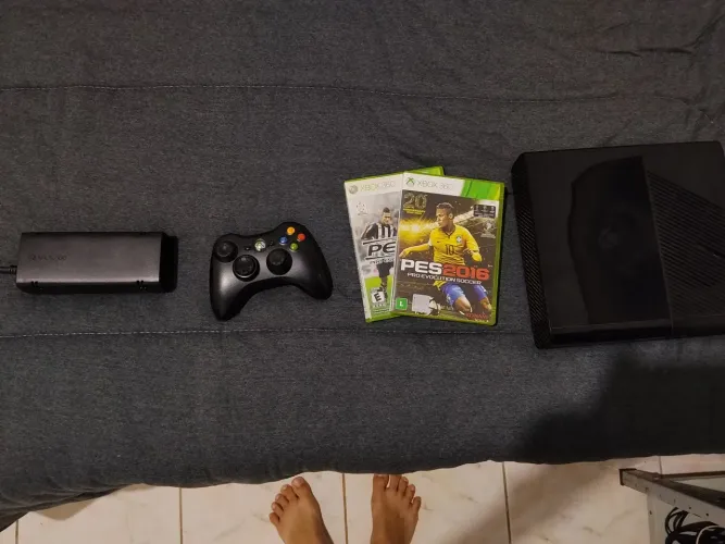 Xbox 360 semi novo