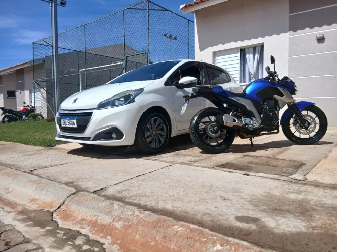 Peugeot 208 Active 1.2 Flex 12V 5P Mec. 2017