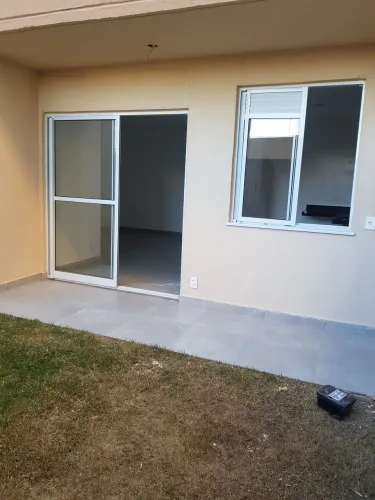 Apartamento terreo com quintal