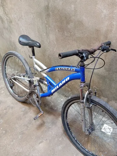 Vendo uma bicicleta