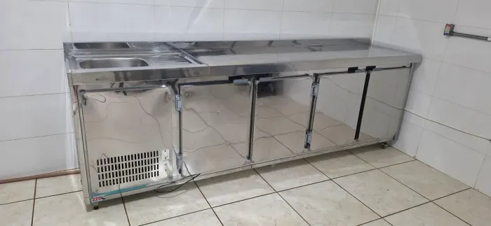 Balcão Refrigerado Inox Polofrio 4 Portas com Pia Dupla - 220V