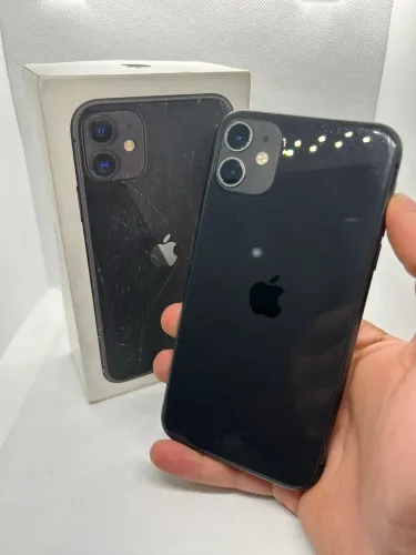 iPhone 11 (64GB)