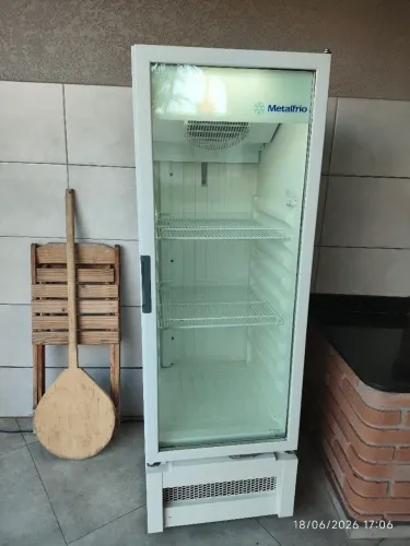 Geladeira expositor bebidas