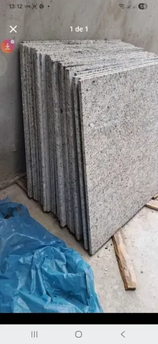 Piso granito polido 90x90