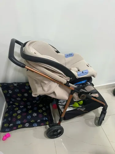 Kit Carrinho e Bebê Conforto Burigotto