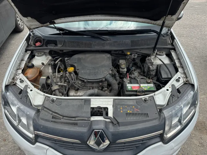 Renault Logan Dynamique Hi-flex 1.6 8V 4P 2017