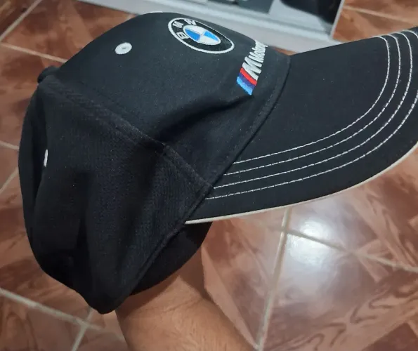 Bonés originais aceito ofertas