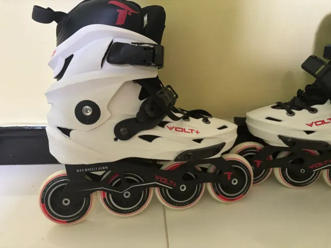 Patins Volt + 2.0 Branco - 80mm ABEC-9 para saltos 