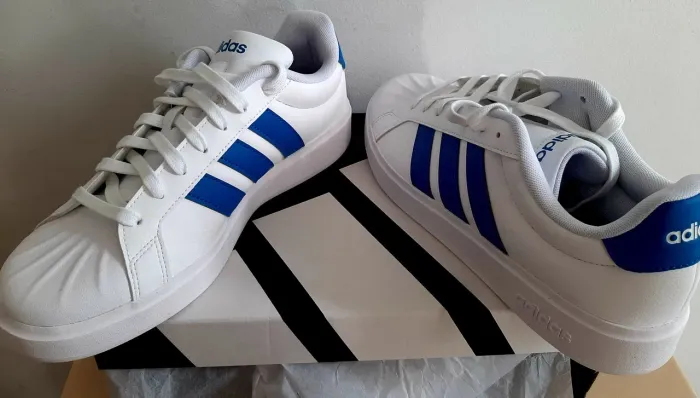 Tênis adidas (novo/original)