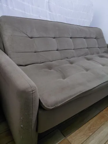 Sofá cama inclina e 2 pontos e deita.