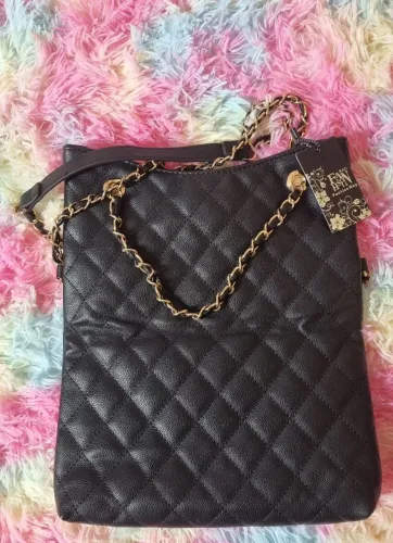 Bolsa em couro preta