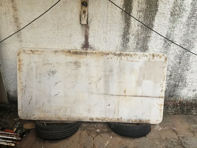 Mesa de marmore branco 2.16x105