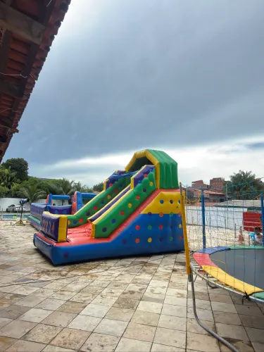 Aluguel de brinquedos, Toboga futebol de sabão