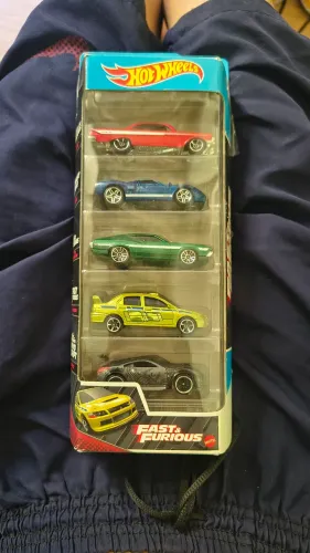 Hotwheels Velozes e Furiosos Pack.