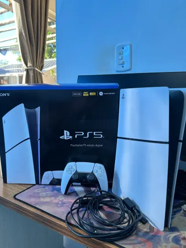 PlayStation 5 slim digital 825GB