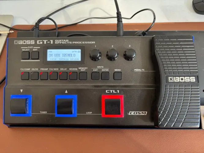 Pedaleira BOSS GT-1 + TIMBRES (ENTREGO)