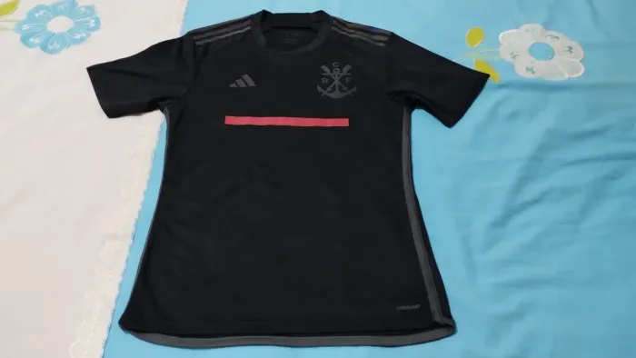 Camisa terceira do Flamengo 2023
