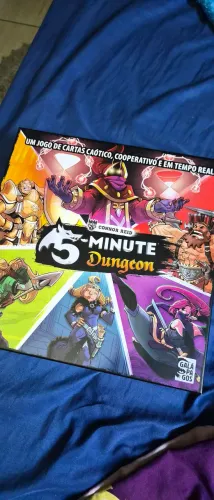 Jogo de tabuleiro 5 minute to dungeon