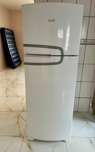Geladeira semi nova Cônsul