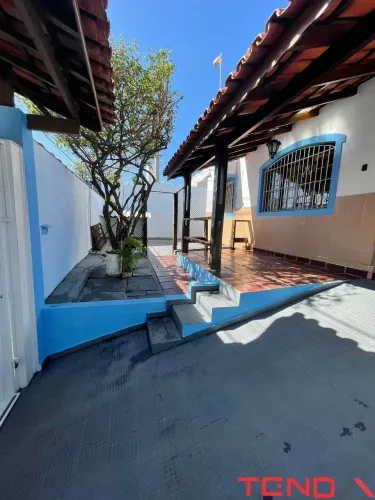 Casa para locação em Sorocaba-SP, bairro Cajuru do Sul: 3 quartos sendo 1 suíte, 1 sala, 2