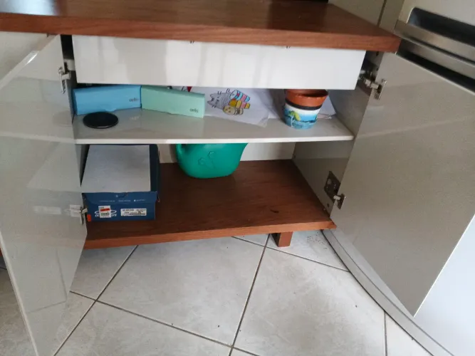 Buffet sier 4 portas com gaveta
