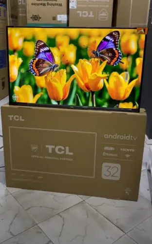 TV Smart 32" C/ POUCOS MESES DE USO !!!