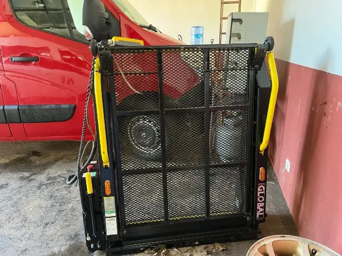 Elevador de Cadeirante para Van com 250kg de Capacidade 