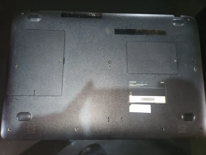 Carcaça Base Inferior Notebook Samsung NP300E5L / E5M  BA98-00905A