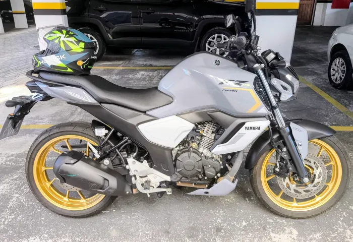 Vende Fz 15 2026 com ABS