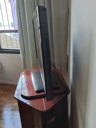 TV LG tela plana