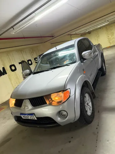 Mitsubishi L200 Triton HPE 3.2 CD TB Int.diesel MEC 2009