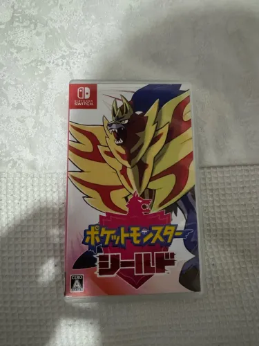 Vendo Jogo mídia física POKEMON SHIELD Switch
