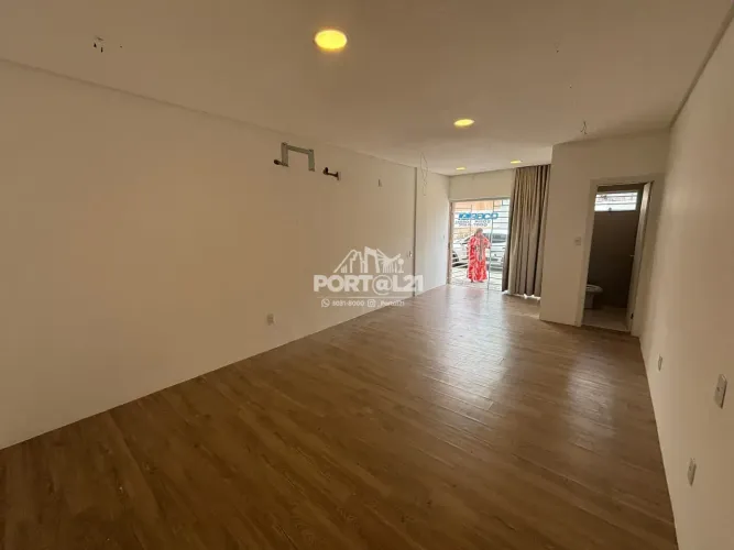 Ponto comercial para aluguel no Centro de Petrolina com 30 m², banheiro individual e água 