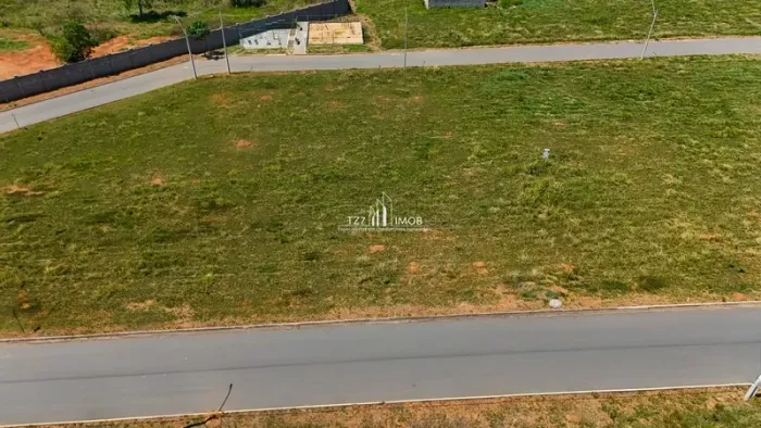 Lote em Condomínio Fechado - Solar Itália, oportunidade com 300 m², quitado e registrado.