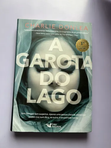 A garota do lago