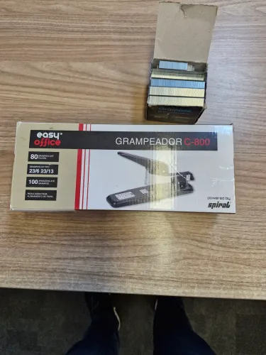 Grampeador grande