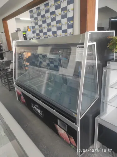 Bh expositor de açougue Gelopar 2M com depósito e vidro aquecido