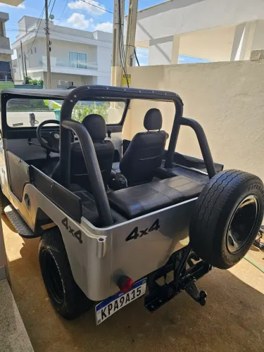 Willys Overland Jeep 2.6 12V Gasolina 2P 1961